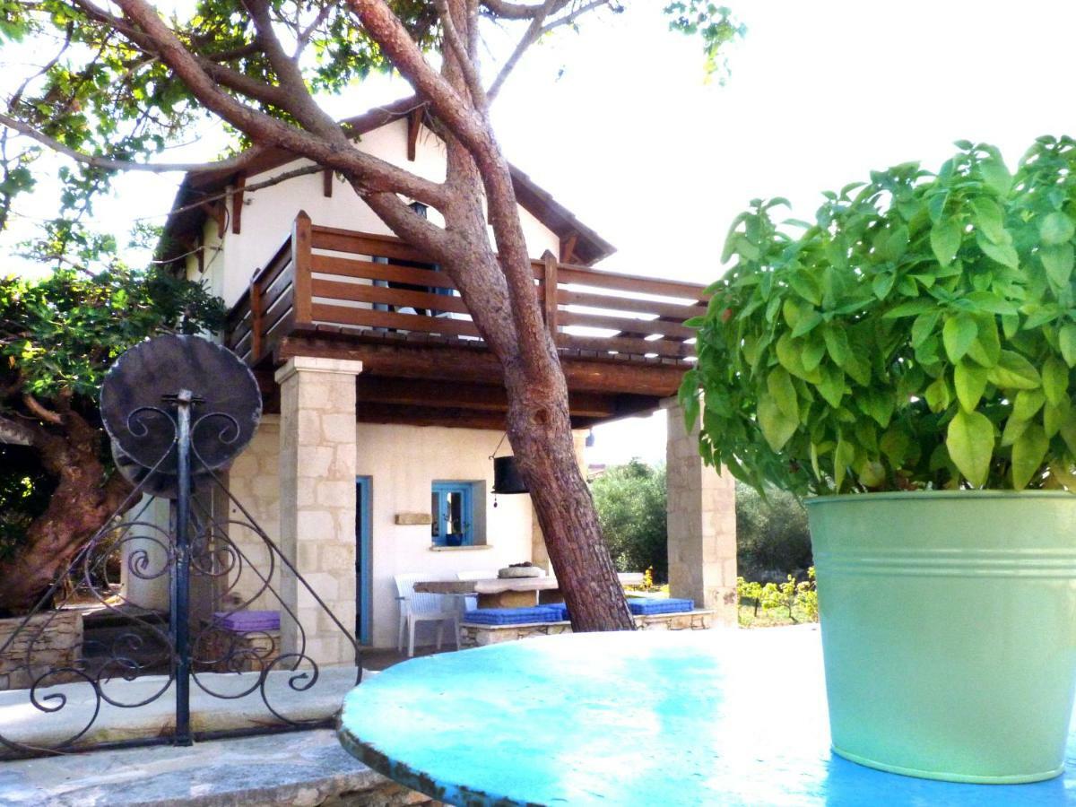 Villa Antonia Almirida Екстериор снимка